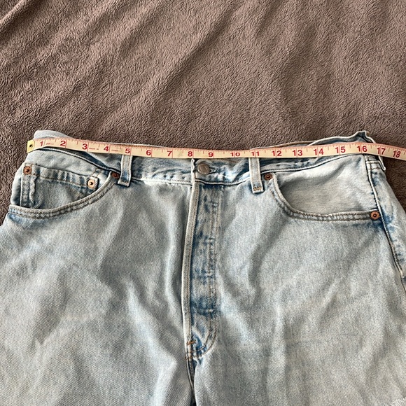 Vintage 501 Levi Cut Off Shorts 5 Button Down 34W - Picture 8 of 11